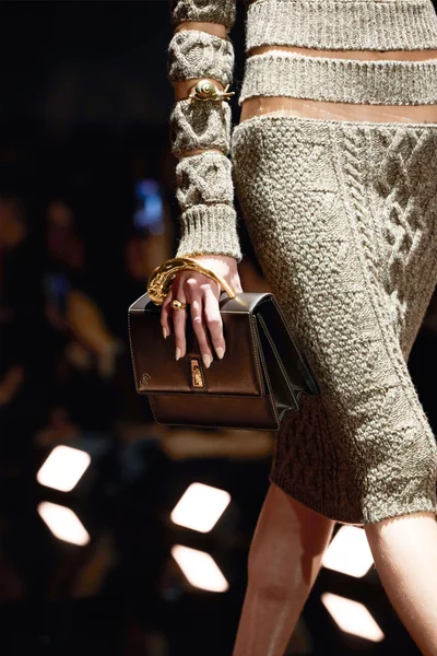 Look 26